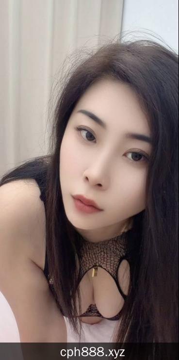 风情妩媚蜜桃臀御姐