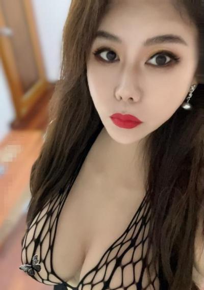 广州大肉弹翘臀妹子