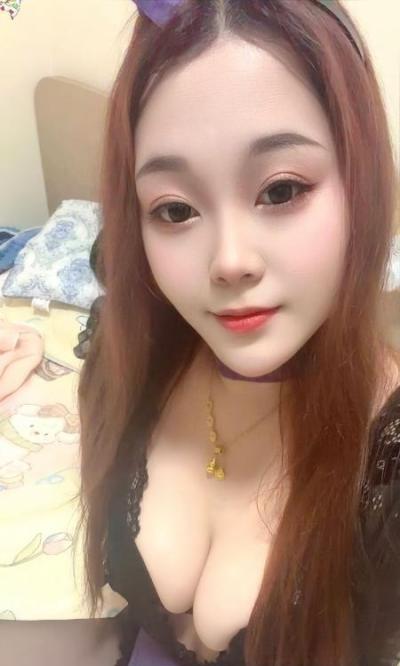 南山丰满巨乳暖暖