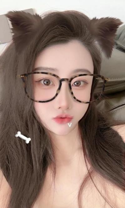 颜值清纯服务小羊羊