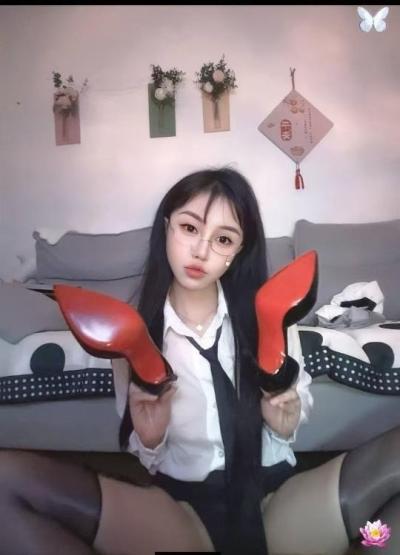 翘臀艳舞老师安可