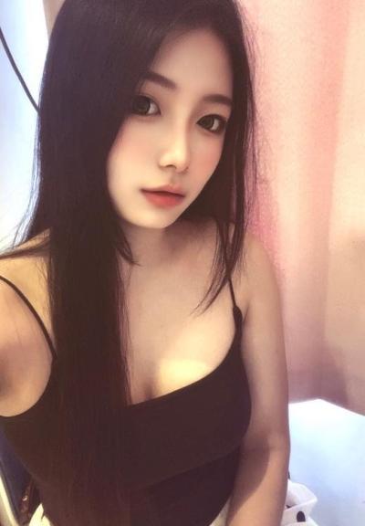 颜值反差口爆妹子