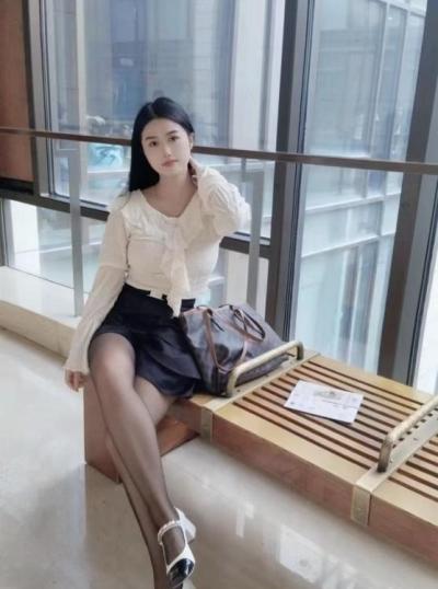 南城丝足翘臀喵喵