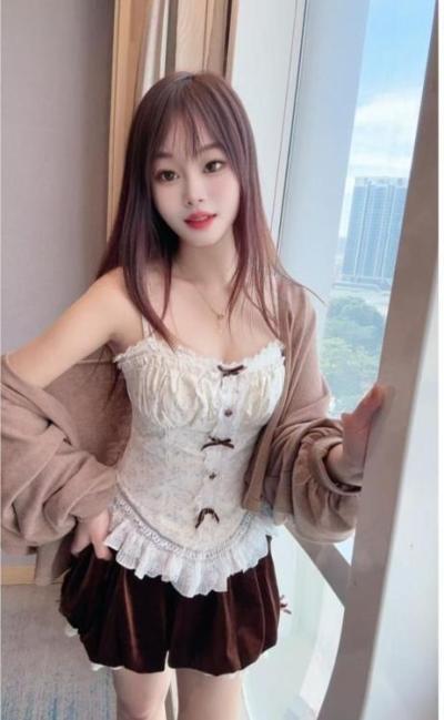 黑丝美腿娜娜