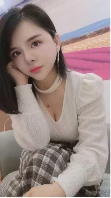 龙岗坂田风骚嫩妹服务好-小菲