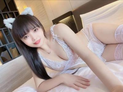 龙华区观澜长胡地铁地铁风骚大波妹-幸运草