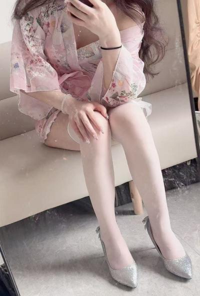 花都区新华街感大波美眉-芝芝