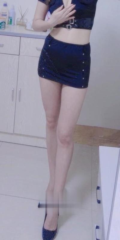 长腿美容师姗姗