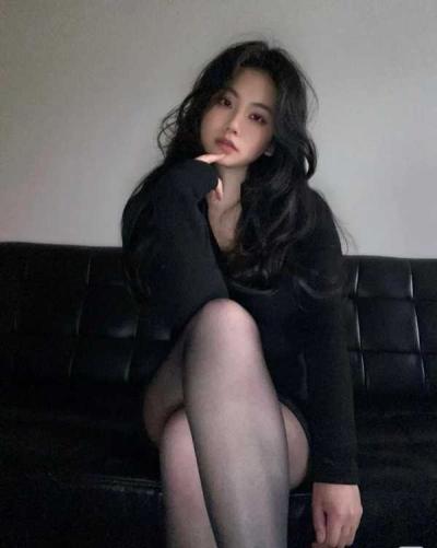 罗湖嫩妹初次下海服务-千千
