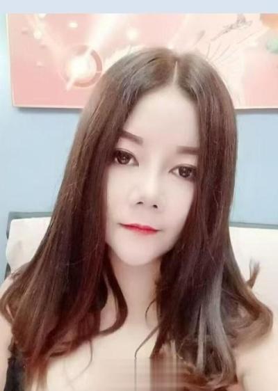 丰满肥臀少妇