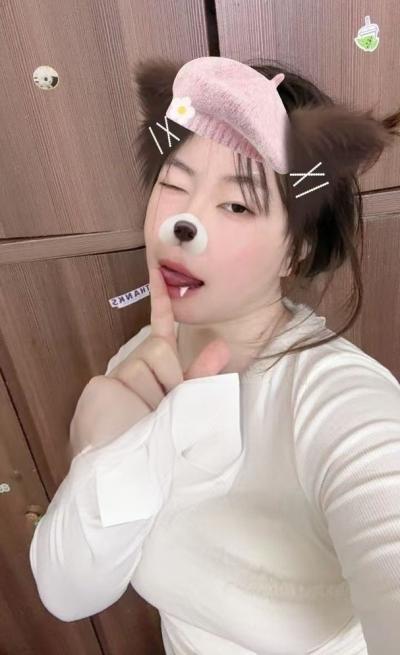 含蓄反差小少妇
