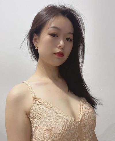 肤白貌美居家型姐姐