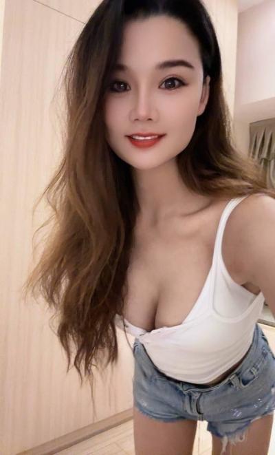 丰满温柔体贴逼紧粉嫩风骚