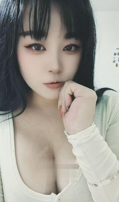 岳麓反差三点粉嫩mm