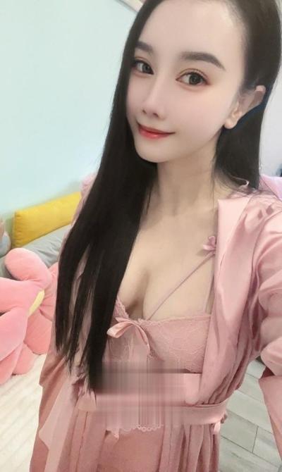 大波风骚兼职少妇