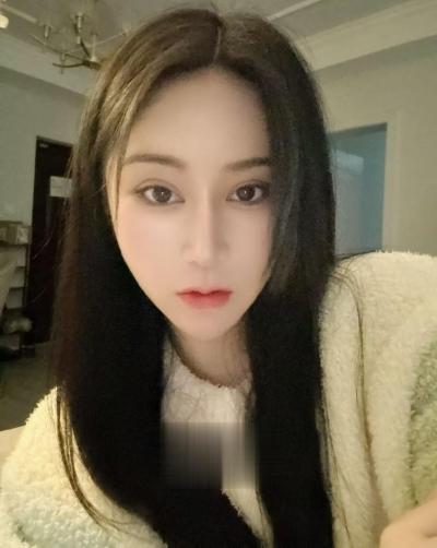 温柔的秋秋小姐姐