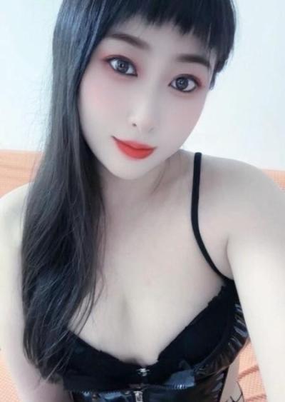 宝山小姐姐很会一字马潮吹
